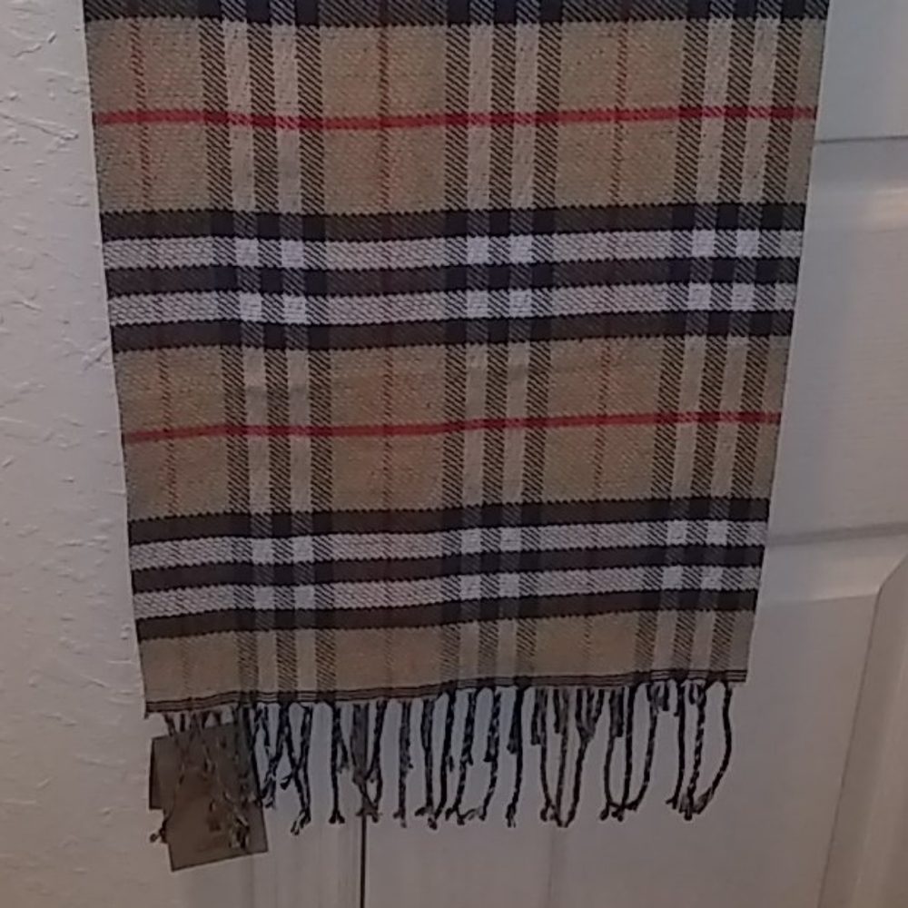 Burberry Fringe Scarf w/ Wristlet & Eyeglass Case - Picture 9 of 17